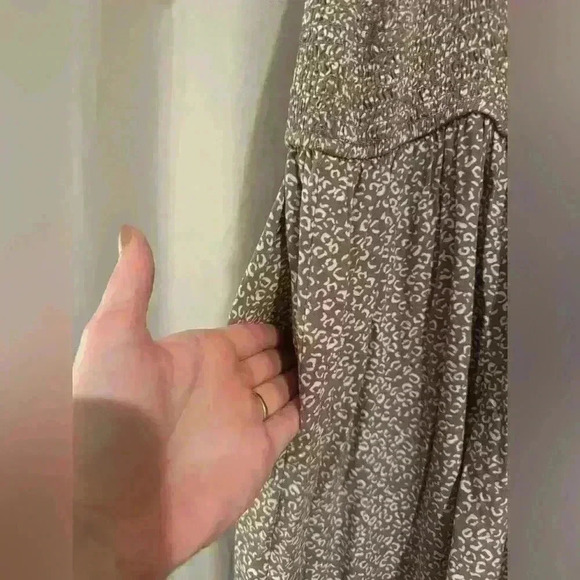 Women’s Brown Jessica Simpson Romper - Picture 3 of 8